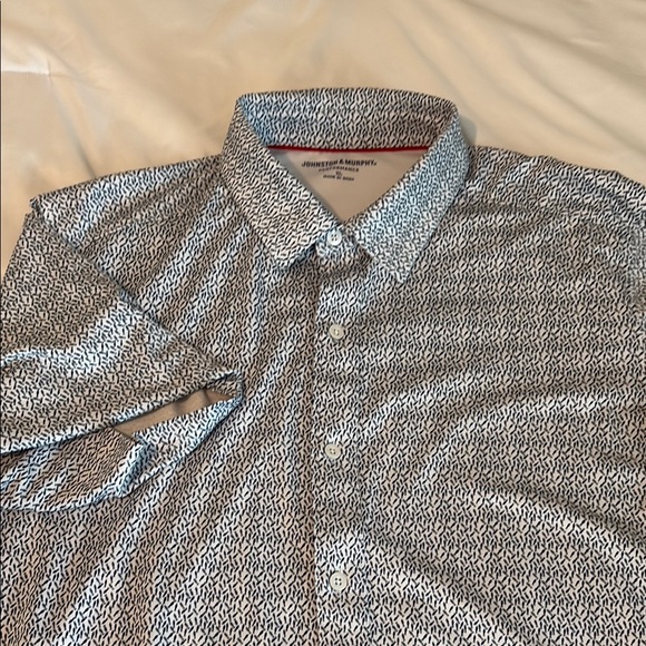 Johnston & Murphy performance golf shirt bundle. Four high quality shirts! - Picture 1 of 4